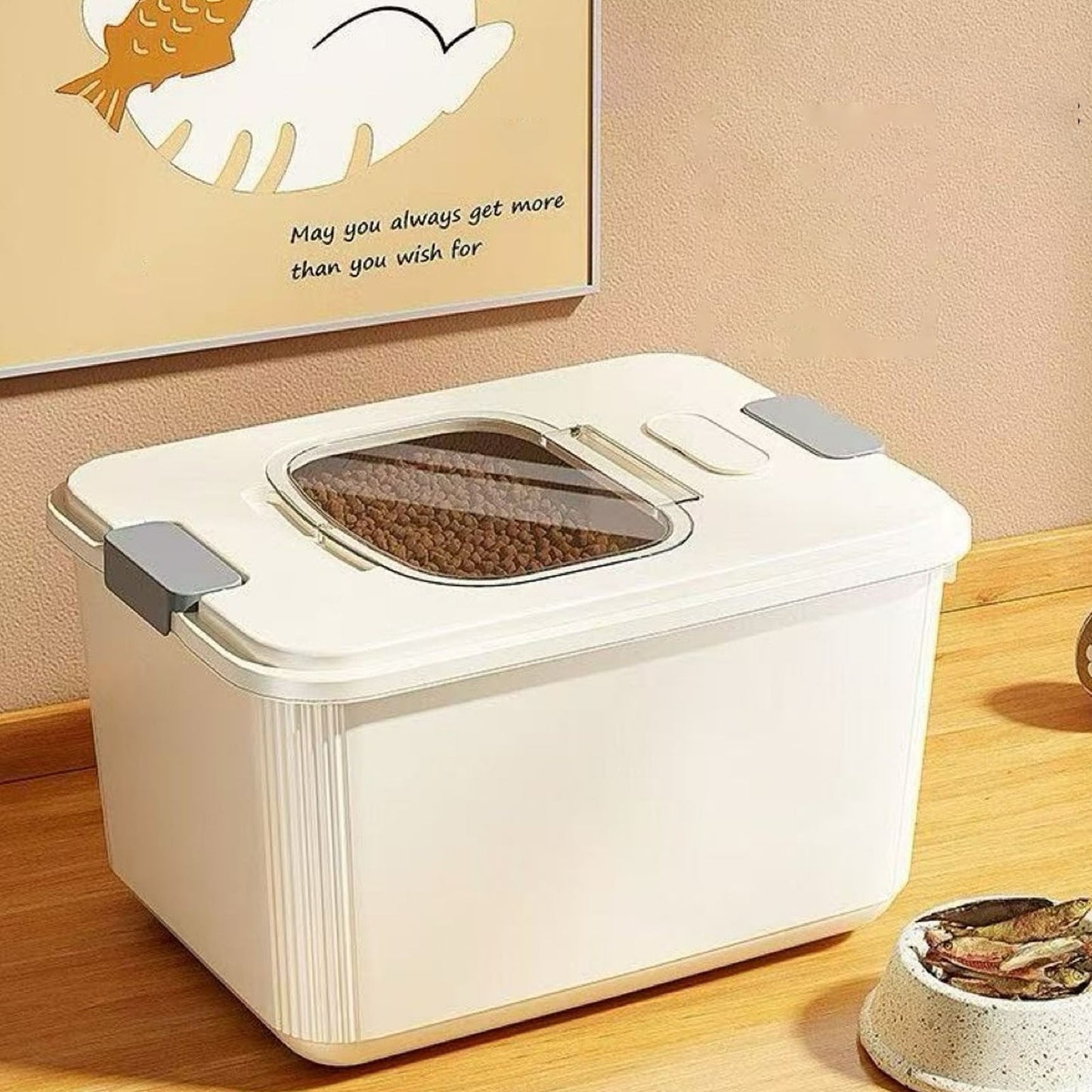 Airtight Pet Food Storage Container | Medium | Up to 10lbs | With Measuring Cup